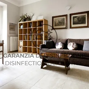https://italianway-apartments-reggimento-savoia.italymilanhotels.net