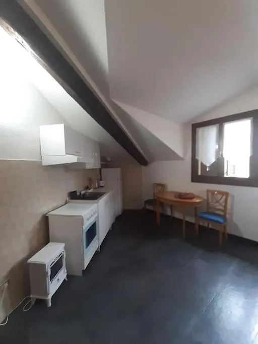 Monolocale Piano Alto Luminoso Pochi Minuti Metro Rossa Milano Apartment Milan